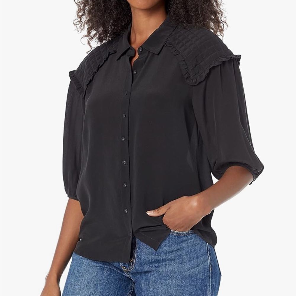 Joie Women’s Black Quilted Shoulder Women's 100% silk black Top size M, NWT
